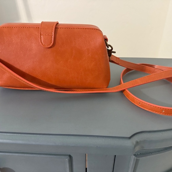 NWOT burnt orange purse - Picture 2 of 4